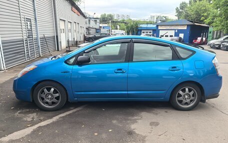 Toyota Prius, 2006 год, 760 000 рублей, 14 фотография