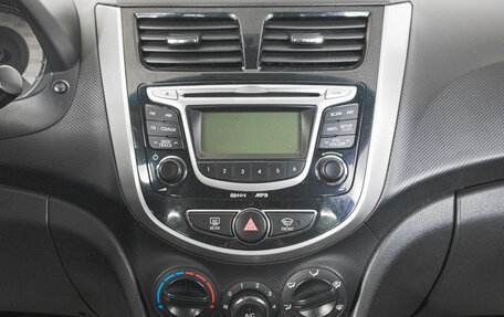 Hyundai Solaris II рестайлинг, 2011 год, 879 000 рублей, 19 фотография