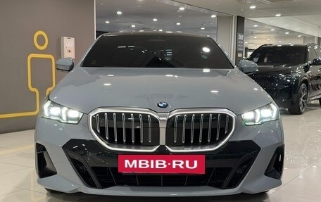 BMW 5 серия, 2024 год, 6 100 000 рублей, 3 фотография