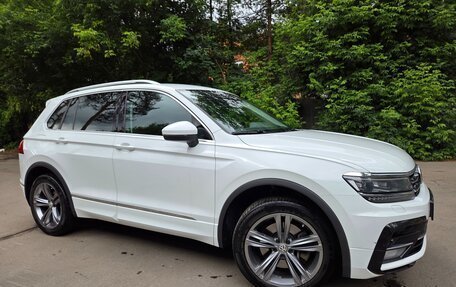 Volkswagen Tiguan II, 2017 год, 2 950 000 рублей, 2 фотография