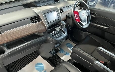 Honda Freed II, 2022 год, 1 690 000 рублей, 15 фотография