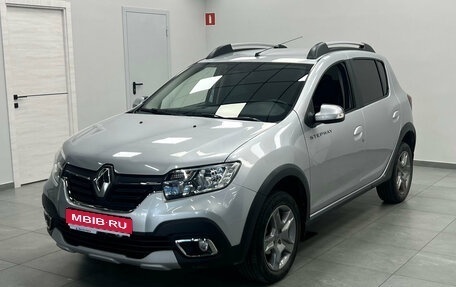 Renault Sandero II рестайлинг, 2021 год, 1 360 000 рублей, 1 фотография