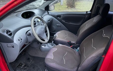 Toyota Yaris I рестайлинг, 2002 год, 220 000 рублей, 10 фотография