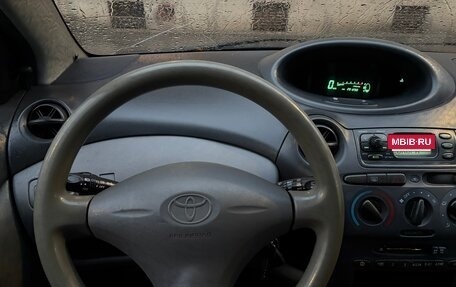 Toyota Yaris I рестайлинг, 2002 год, 220 000 рублей, 15 фотография