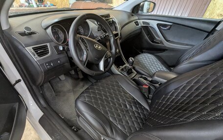 Hyundai Elantra V, 2013 год, 850 000 рублей, 6 фотография