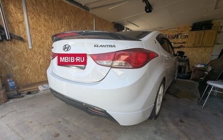 Hyundai Elantra V, 2013 год, 850 000 рублей, 4 фотография