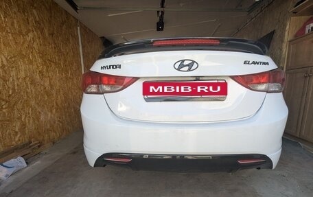Hyundai Elantra V, 2013 год, 850 000 рублей, 5 фотография