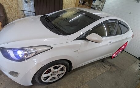 Hyundai Elantra V, 2013 год, 850 000 рублей, 3 фотография
