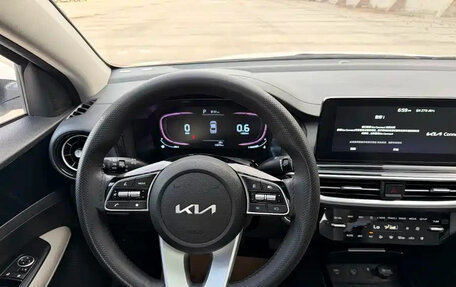 KIA K3, 2023 год, 1 640 000 рублей, 13 фотография