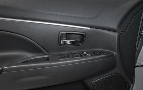 Mitsubishi ASX I рестайлинг, 2012 год, 995 000 рублей, 16 фотография