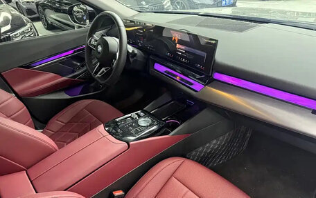 BMW 5 серия, 2025 год, 4 800 000 рублей, 9 фотография
