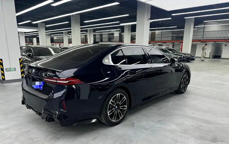 BMW 5 серия, 2025 год, 4 800 000 рублей, 15 фотография