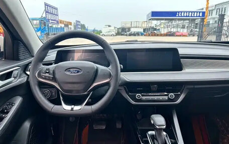 Ford Escort, 2022 год, 1 140 028 рублей, 7 фотография