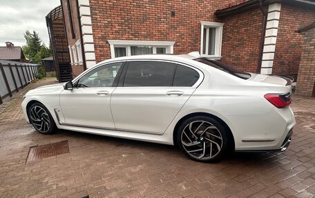BMW 7 серия, 2016 год, 4 900 000 рублей, 6 фотография