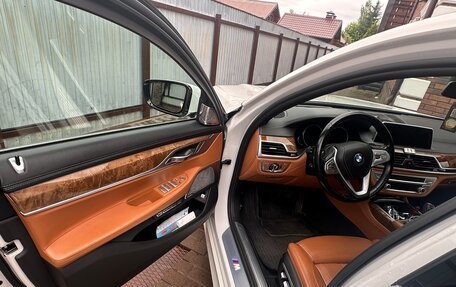 BMW 7 серия, 2016 год, 4 900 000 рублей, 9 фотография