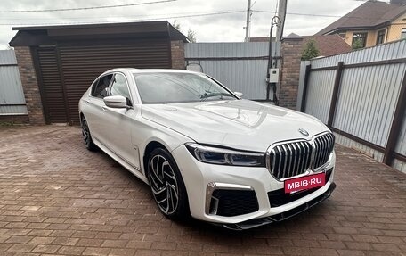 BMW 7 серия, 2016 год, 4 900 000 рублей, 2 фотография