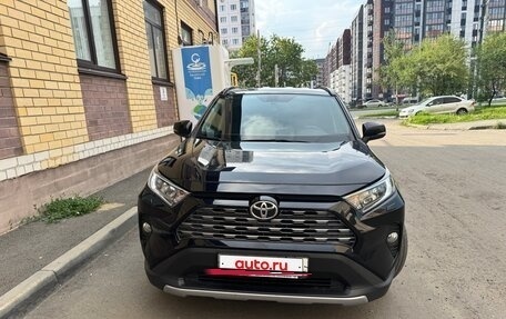 Toyota RAV4, 2021 год, 3 499 000 рублей, 2 фотография