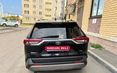 Toyota RAV4, 2021 год, 3 499 000 рублей, 7 фотография