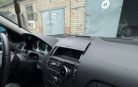 Mercedes-Benz C-Класс, 2009 год, 800 000 рублей, 7 фотография