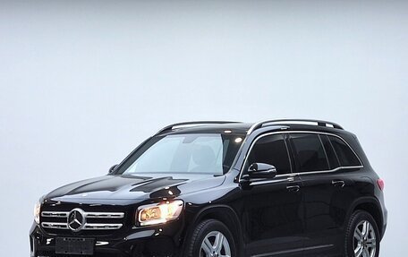 Mercedes-Benz GLB, 2023 год, 2 090 000 рублей, 3 фотография