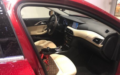 Infiniti QX30, 2017 год, 2 300 000 рублей, 8 фотография