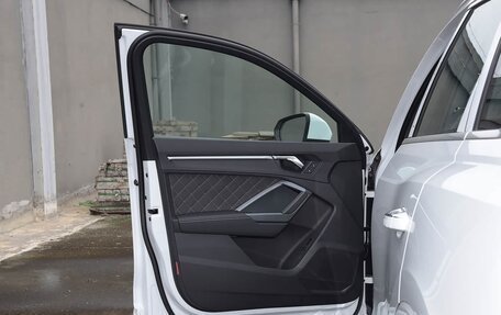Audi Q3, 2023 год, 2 498 999 рублей, 24 фотография