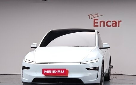 Tesla Model Y I, 2025 год, 7 400 000 рублей, 2 фотография