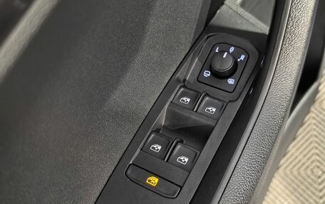 Skoda Karoq I, 2021 год, 2 590 000 рублей, 18 фотография