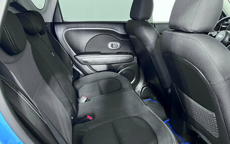 KIA Soul II рестайлинг, 2017 год, 1 347 000 рублей, 19 фотография