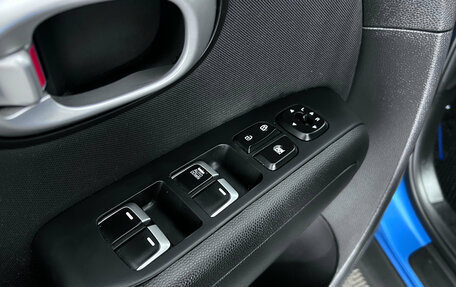 KIA Soul II рестайлинг, 2017 год, 1 347 000 рублей, 23 фотография