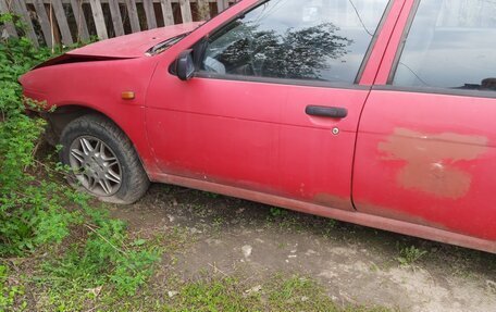 Nissan Almera, 1997 год, 30 000 рублей, 2 фотография