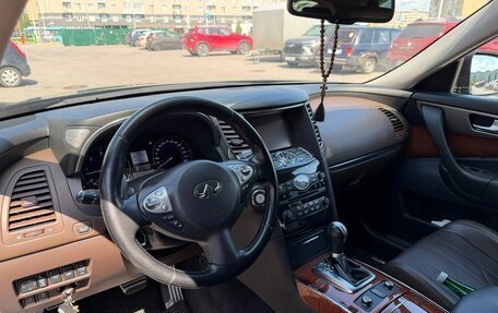 Infiniti QX70, 2014 год, 1 730 000 рублей, 13 фотография