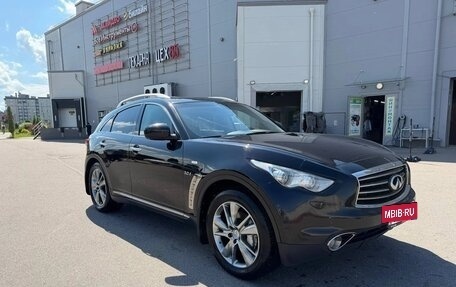 Infiniti QX70, 2014 год, 1 730 000 рублей, 2 фотография