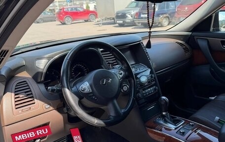 Infiniti QX70, 2014 год, 1 730 000 рублей, 11 фотография
