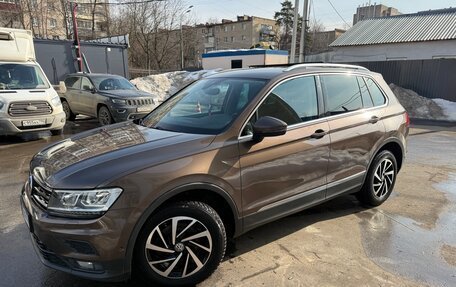 Volkswagen Tiguan II, 2018 год, 2 390 000 рублей, 1 фотография