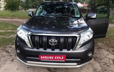 Toyota Land Cruiser Prado 150 рестайлинг 2, 2017 год, 4 200 000 рублей, 5 фотография