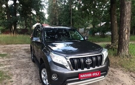 Toyota Land Cruiser Prado 150 рестайлинг 2, 2017 год, 4 200 000 рублей, 9 фотография