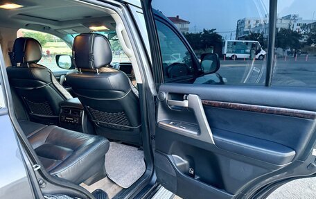 Toyota Land Cruiser 200, 2011 год, 3 700 000 рублей, 16 фотография