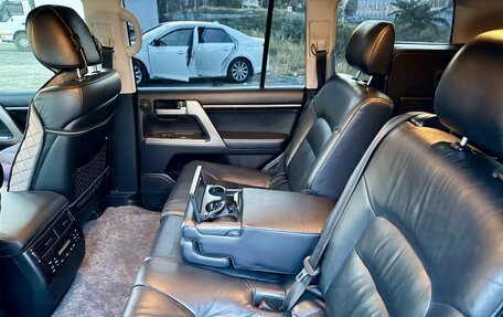 Toyota Land Cruiser 200, 2011 год, 3 700 000 рублей, 20 фотография