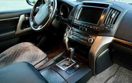 Toyota Land Cruiser 200, 2011 год, 3 700 000 рублей, 29 фотография