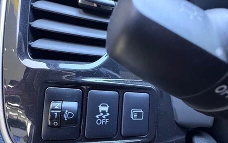 Mitsubishi Outlander III рестайлинг 3, 2022 год, 2 255 000 рублей, 13 фотография