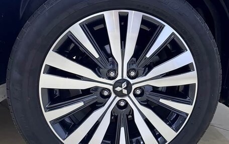 Mitsubishi Outlander III рестайлинг 3, 2022 год, 2 255 000 рублей, 24 фотография