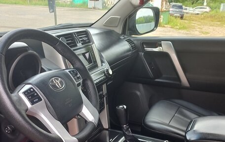 Toyota Land Cruiser Prado 150 рестайлинг 2, 2012 год, 2 750 000 рублей, 8 фотография