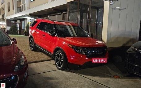 Ford Explorer VI, 2013 год, 2 500 000 рублей, 2 фотография
