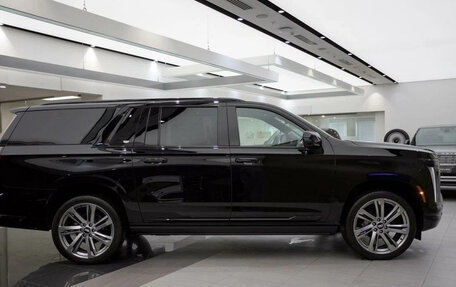 Cadillac Escalade V, 2025 год, 19 999 000 рублей, 3 фотография