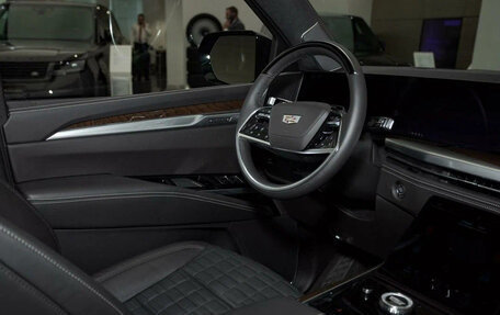Cadillac Escalade V, 2025 год, 19 999 000 рублей, 13 фотография