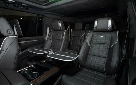 Cadillac Escalade V, 2025 год, 19 999 000 рублей, 11 фотография