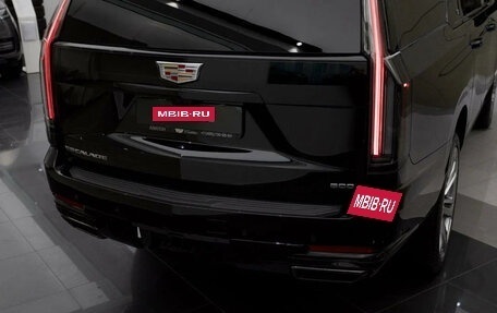 Cadillac Escalade V, 2025 год, 19 999 000 рублей, 21 фотография