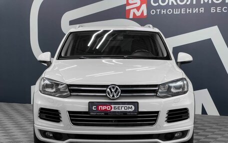 Volkswagen Touareg III, 2012 год, 1 999 900 рублей, 2 фотография