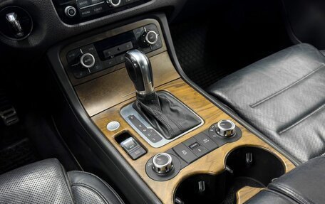Volkswagen Touareg III, 2012 год, 1 999 900 рублей, 9 фотография
